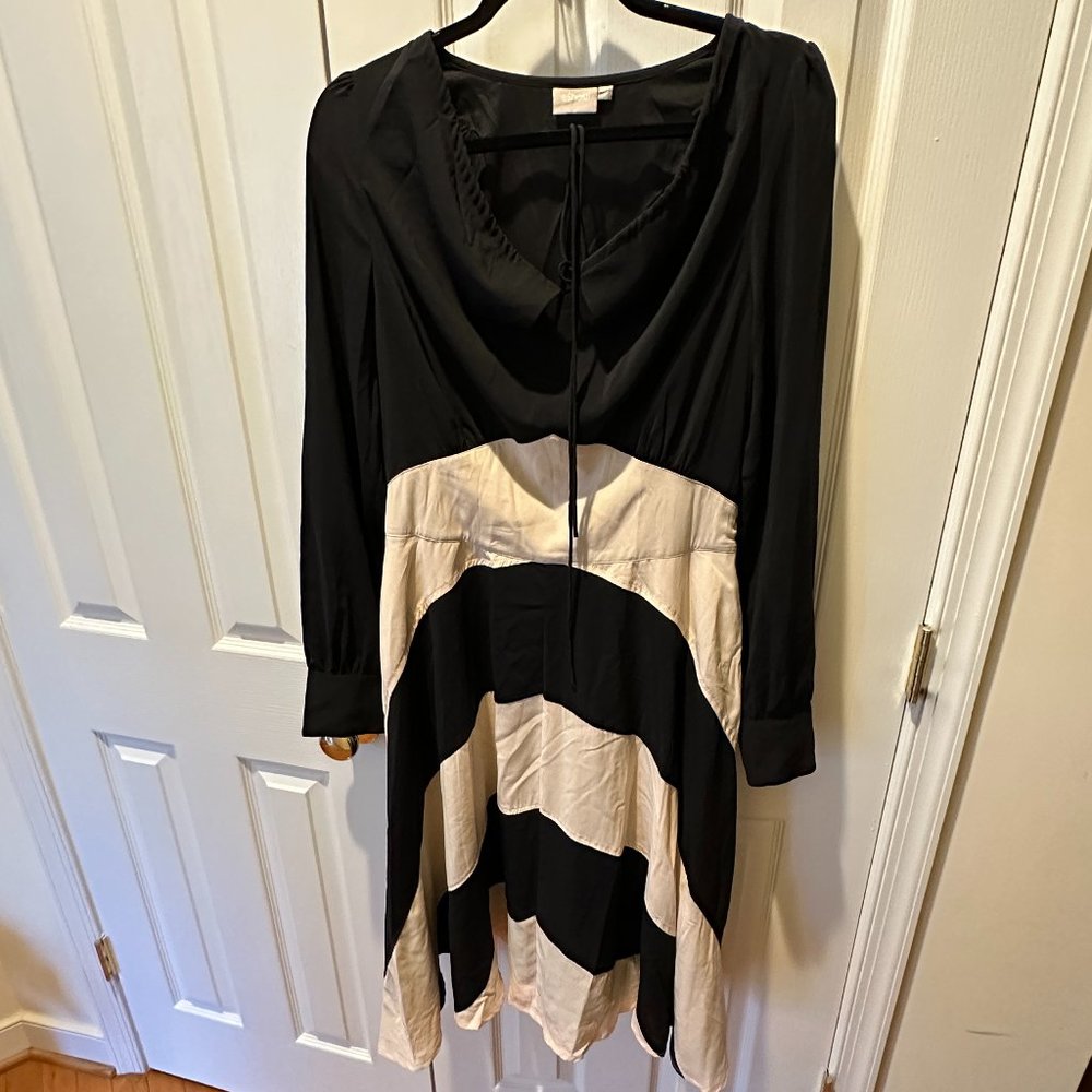 Eshakti Size 12 Black and Cream Dress